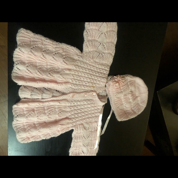 Hand knitted baby girl sweater set with bonnet - Picture 2 of 3